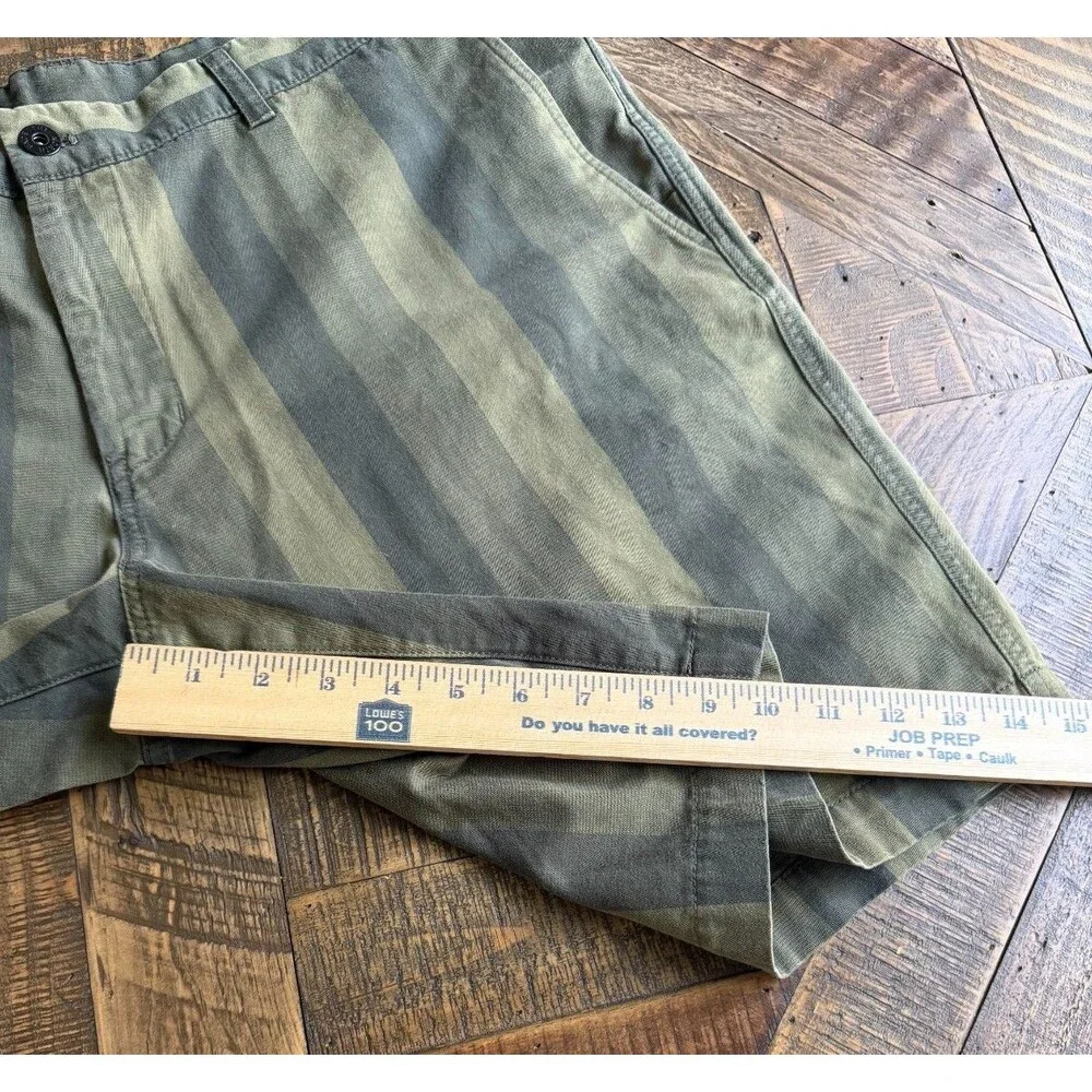 The North Face Mens 40 Green Striped Shorts Stretch Casual Golf Outdoor